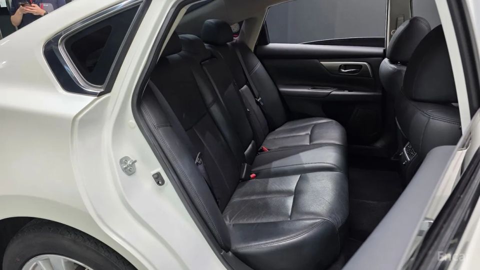 Nissan altima
