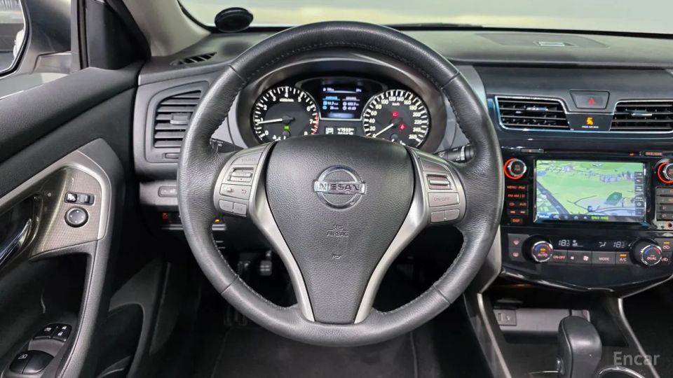 Nissan altima