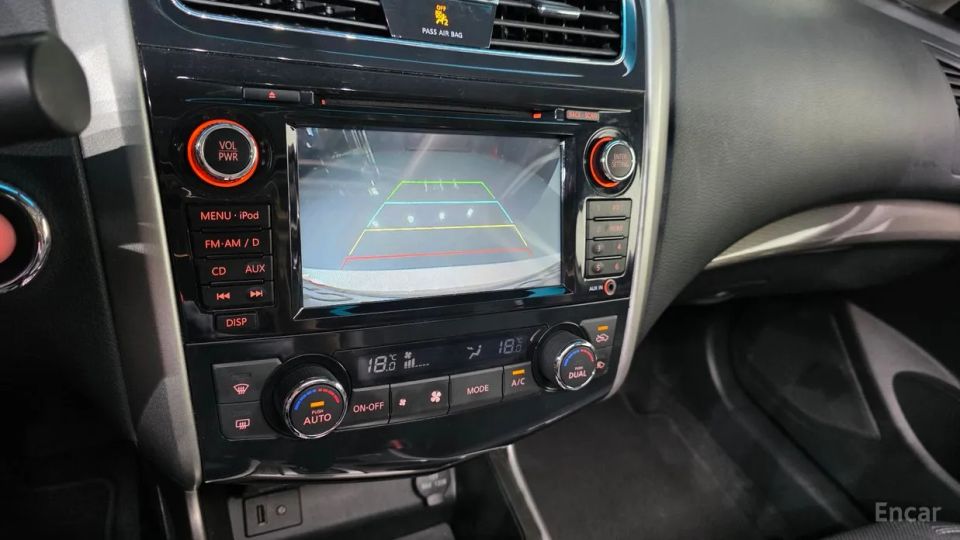 Nissan altima