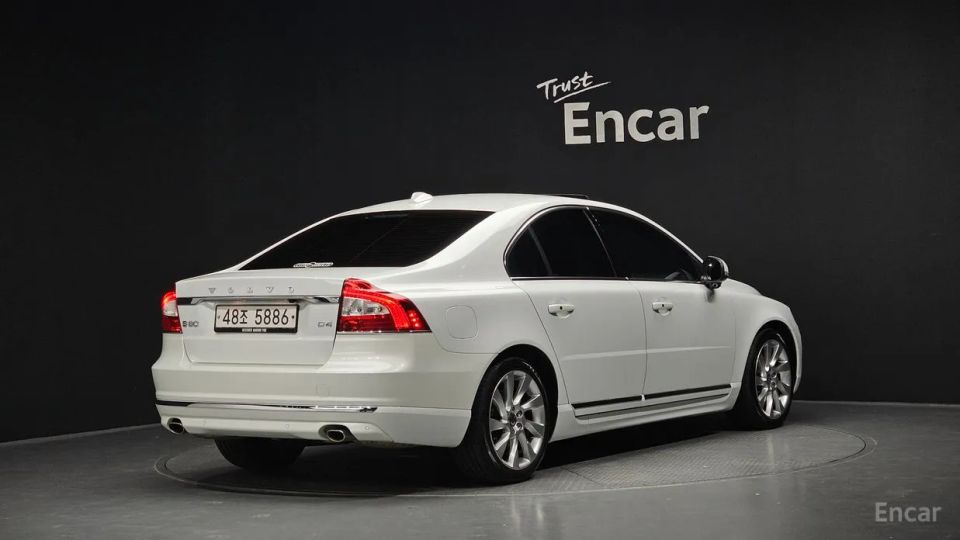 Volvo S80
