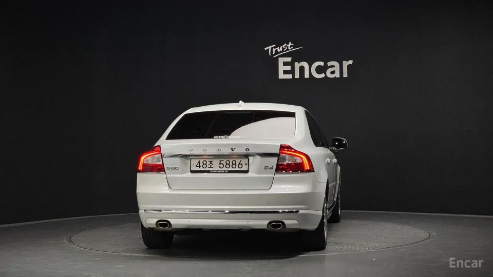 Volvo S80