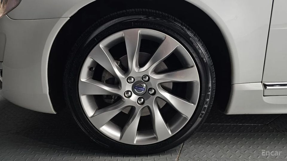 Volvo S80