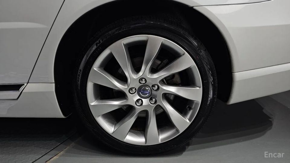 Volvo S80