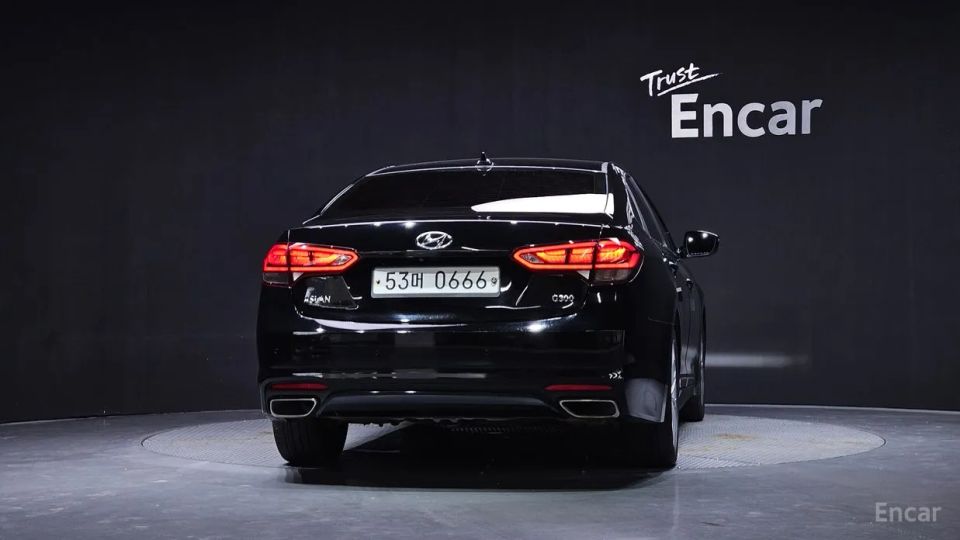 Hyundai Aslan