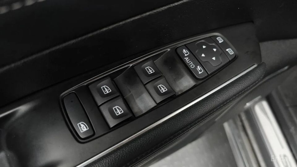 Renault-KoreaSamsung SM6