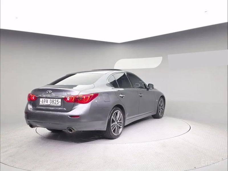 Infiniti Q50