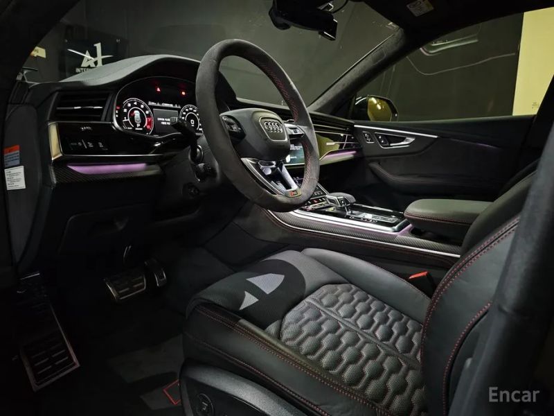 Audi rsq8