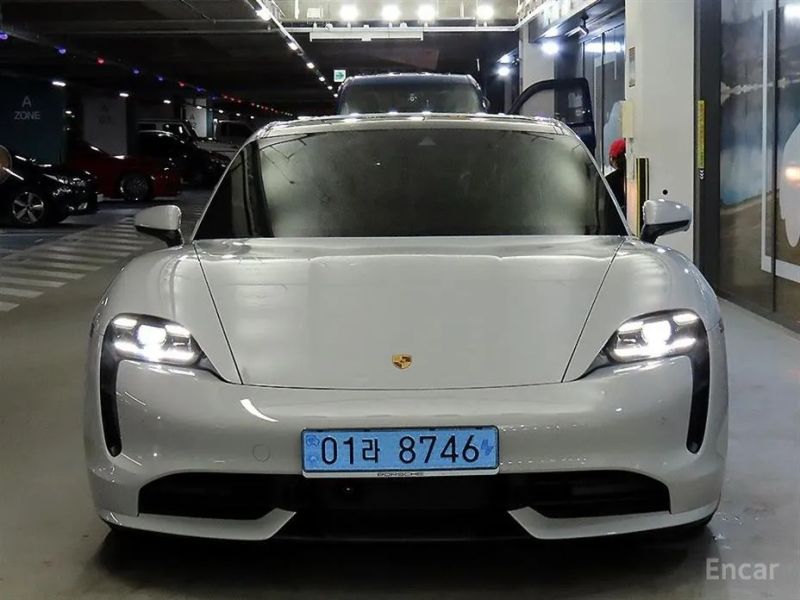Porsche Taycan