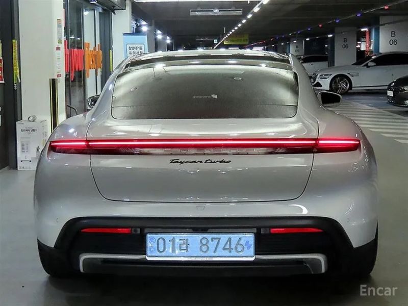 Porsche Taycan