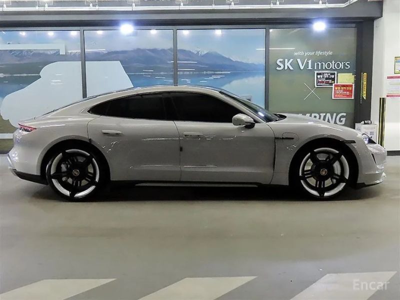 Porsche Taycan