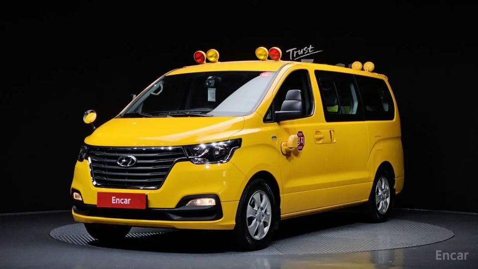 Hyundai Starex