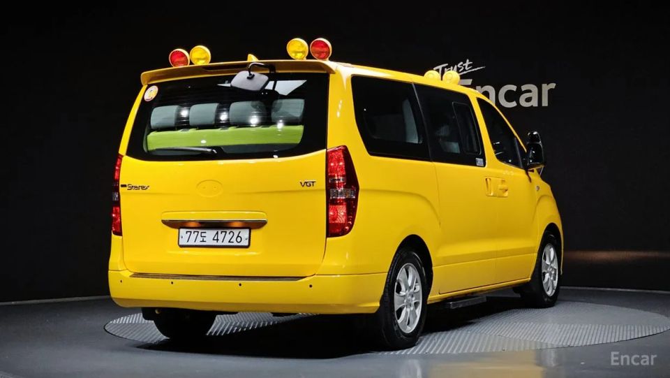 Hyundai Starex