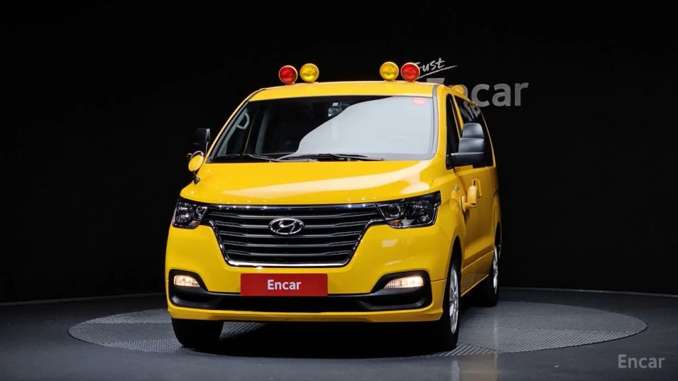 Hyundai Starex