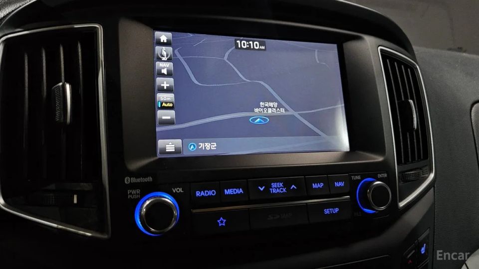 Hyundai Starex