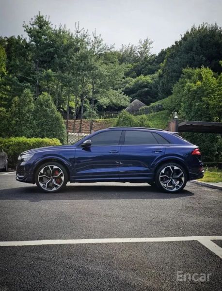 Audi rsq8