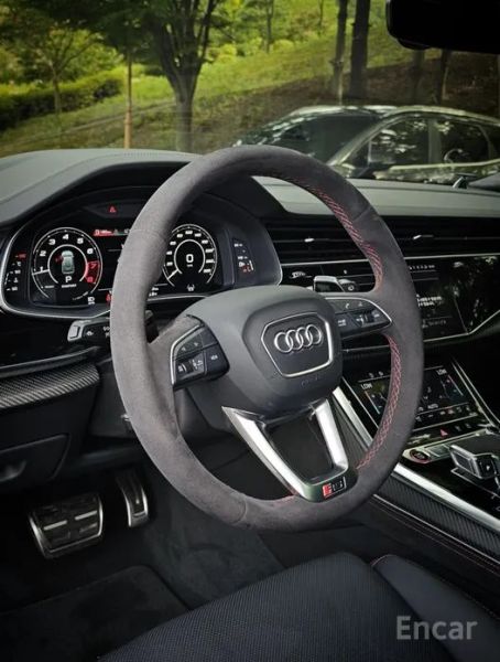 Audi rsq8