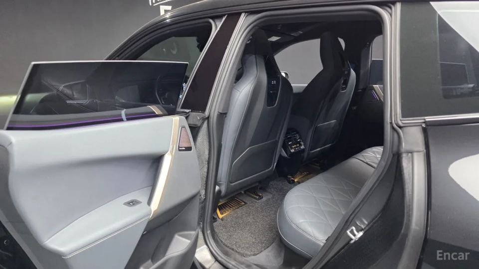 BMW ix