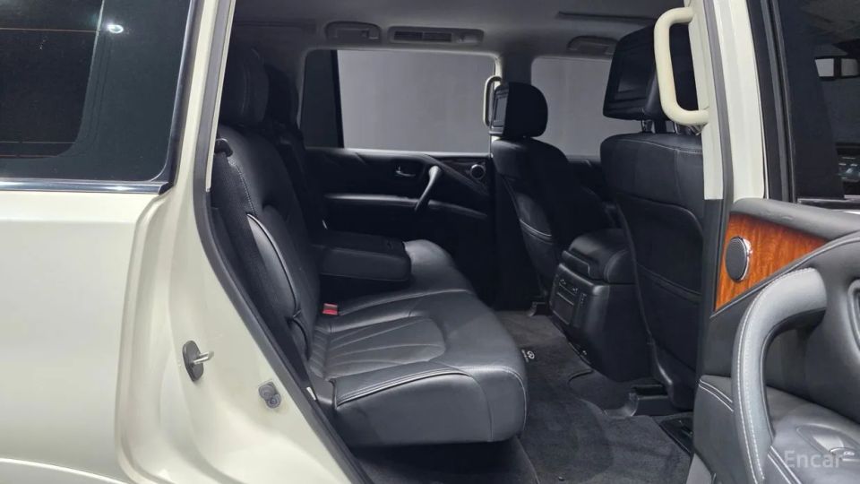 Infiniti QX80