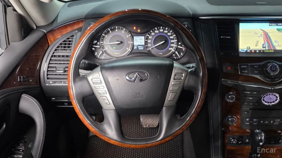 Infiniti QX80