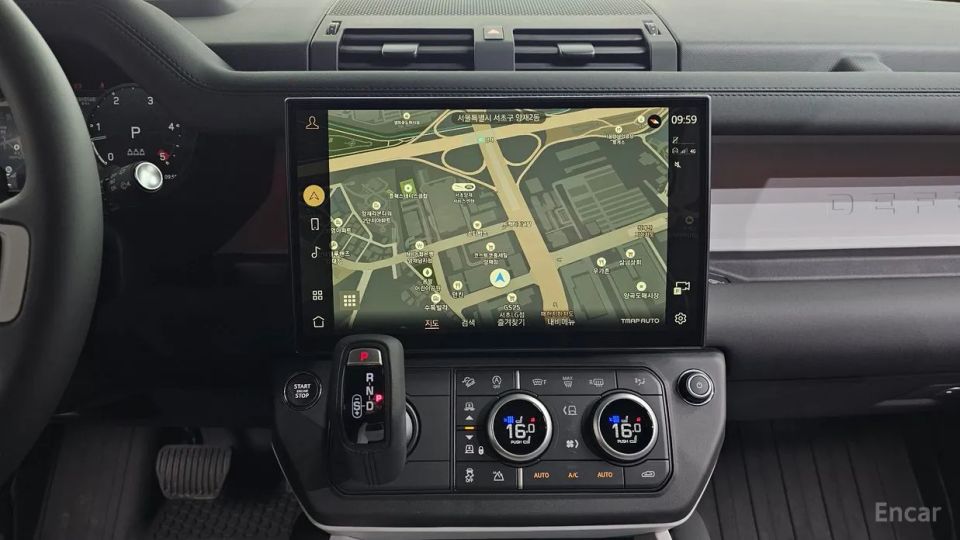 Land Rover Defender