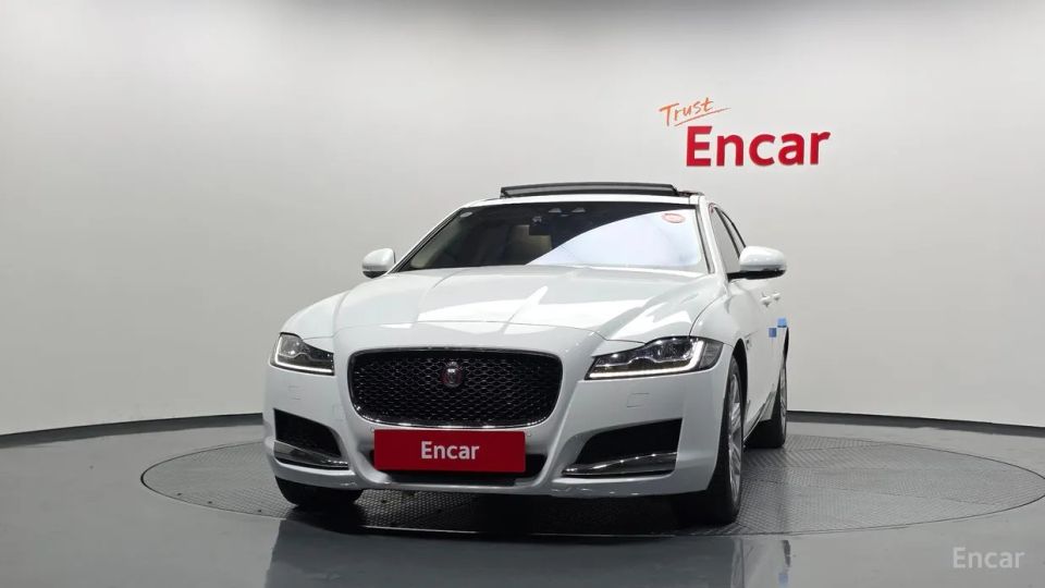 Jaguar xf