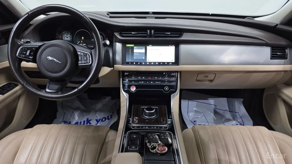 Jaguar xf