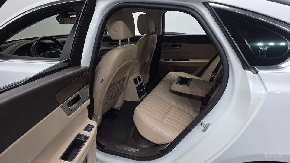 Jaguar xf