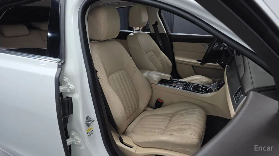 Jaguar xf