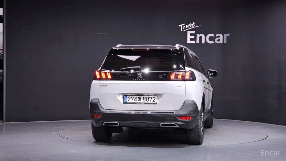Peugeot 5008