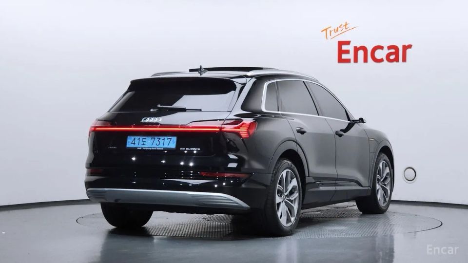 Audi E-tron