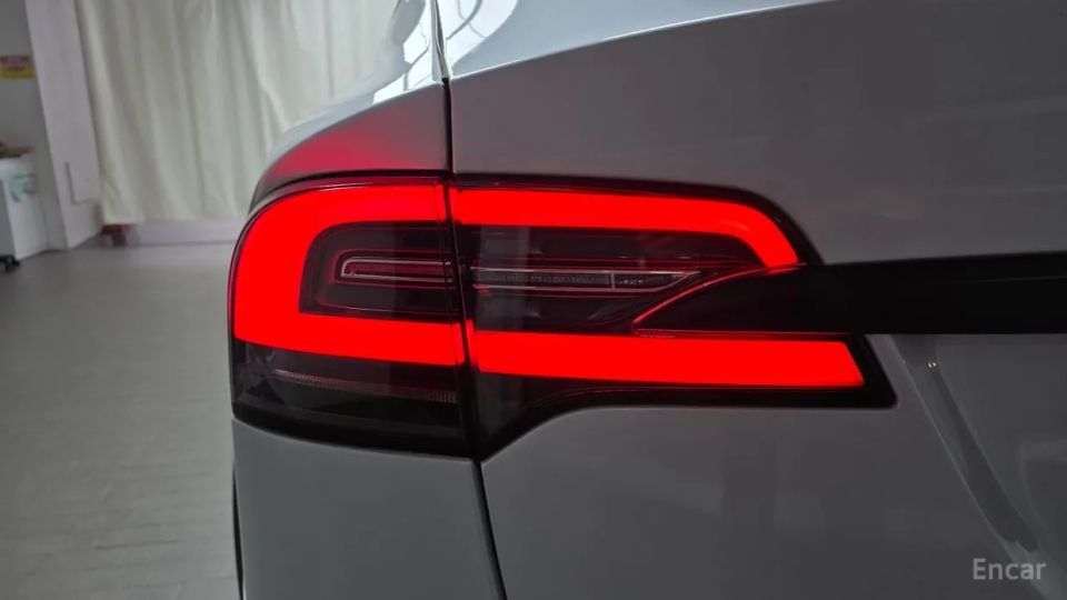Tesla model-x