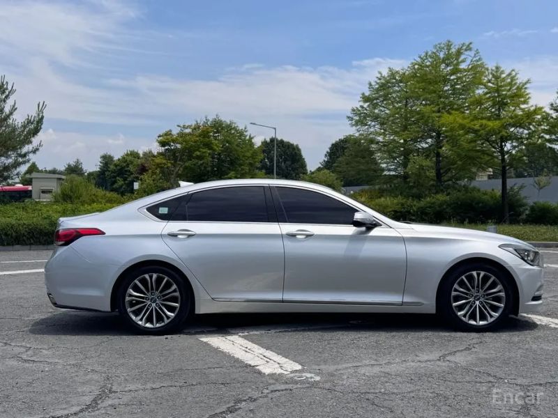 Hyundai Genesis