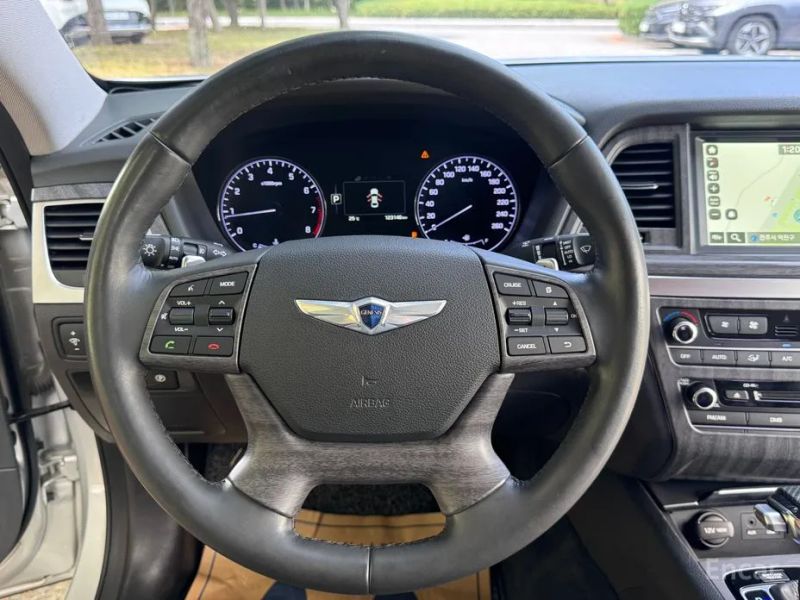 Hyundai Genesis