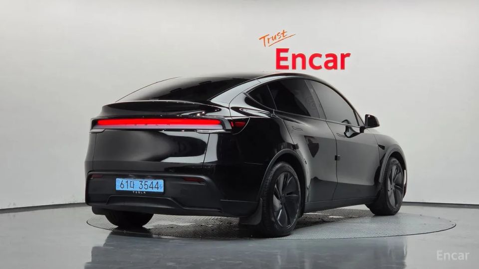 Tesla model-y