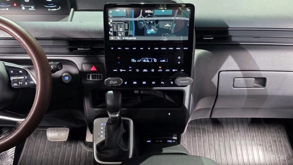 Hyundai Staria