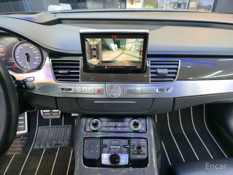 Audi S8