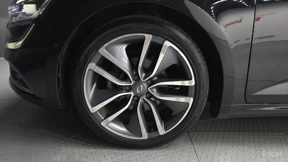 Renault-KoreaSamsung SM6