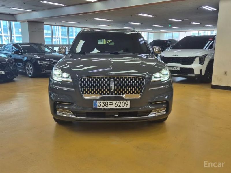 Lincoln Aviator