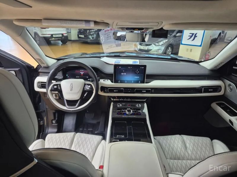 Lincoln Aviator