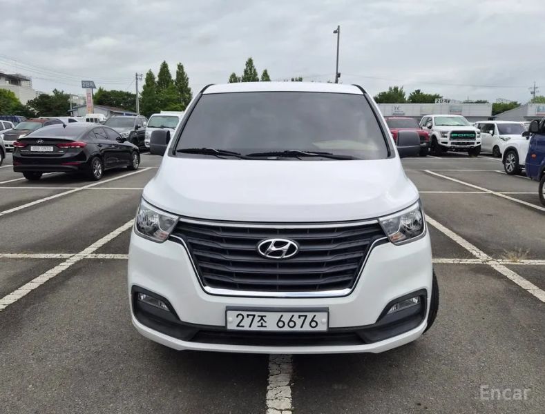 Hyundai Starex