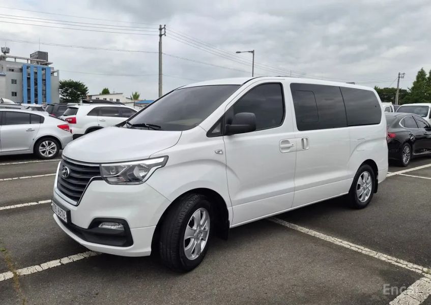 Hyundai Starex