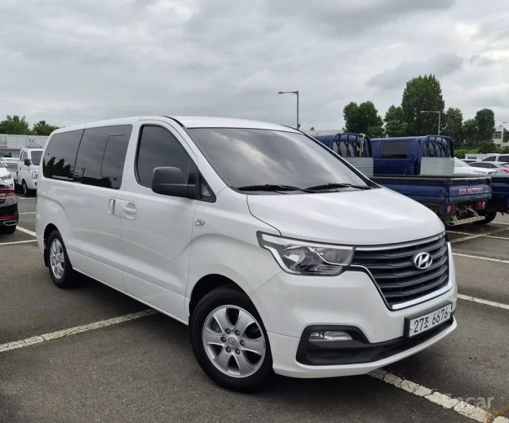 Hyundai Starex