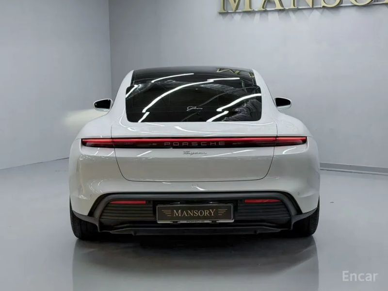 Porsche Taycan