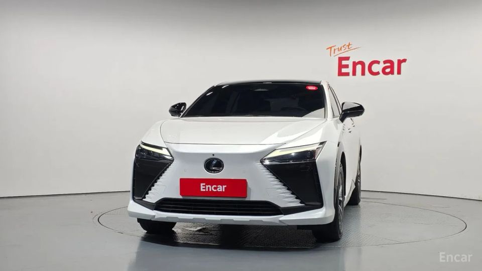 Lexus RZ