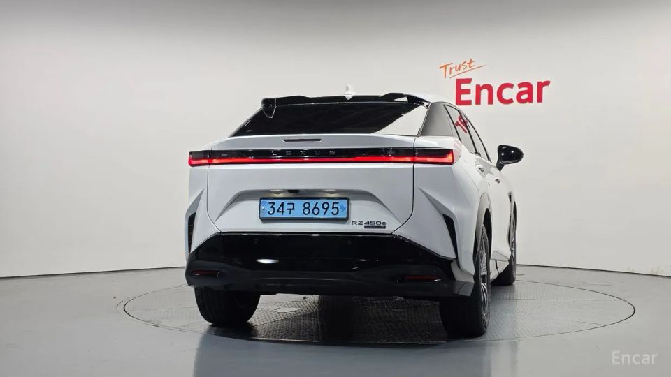 Lexus RZ