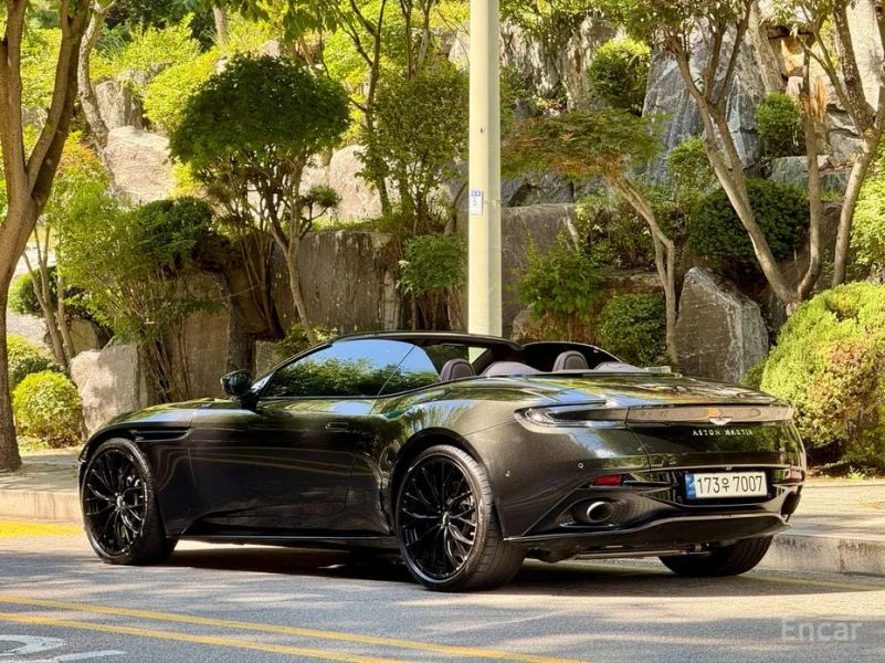 Astonmartin DB11
