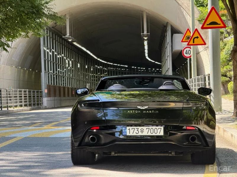 Astonmartin DB11