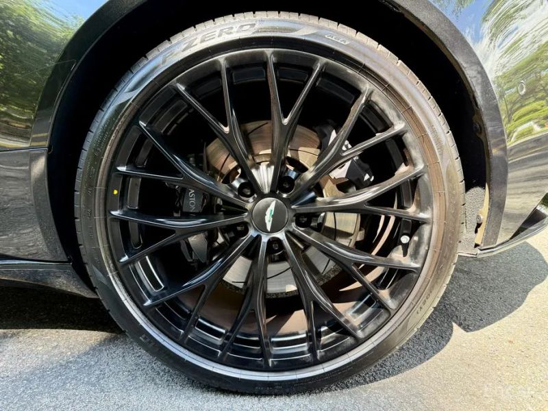 Astonmartin DB11