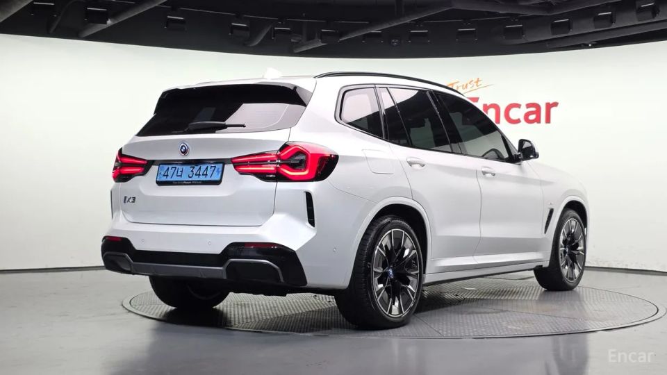 BMW ix3