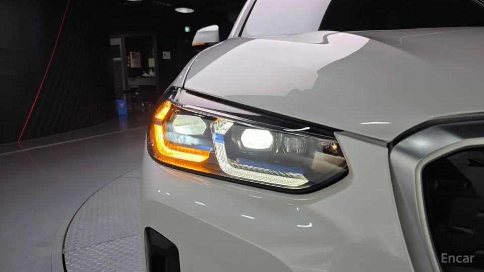 BMW ix3